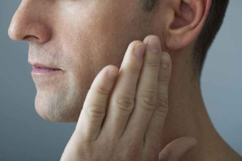 dental patient with jaw pain